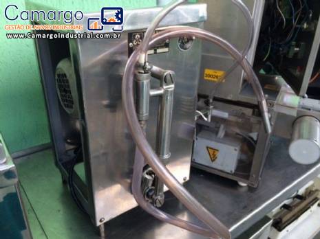 Envasadora de 1 pist�o para l�quido 20 ml
