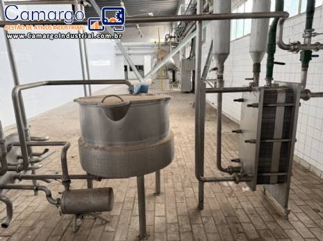 Tacho tanque encamisado com trocador de calor e bomba em inox