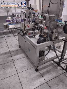 Rotuladora para frasco cil�ndrico auto adesivo PE Latina Labelers