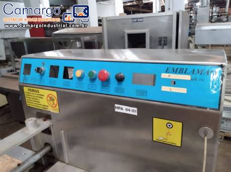 Embaladora Flow Pack em a�o inox Emblamaq