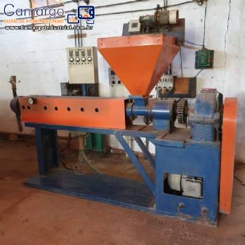 Extrusora para reciclagem para PEB e PEA com rosca de 90 mm